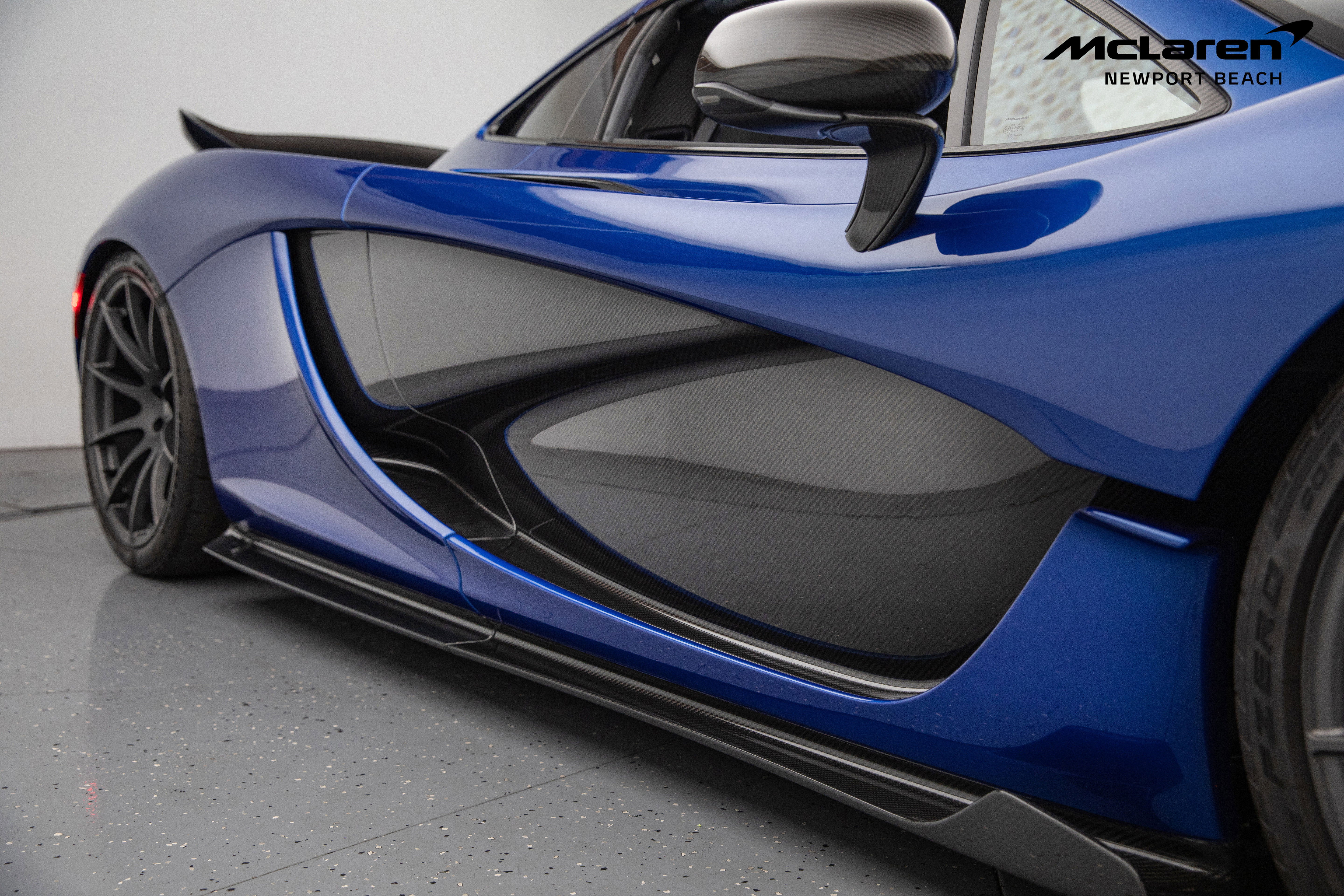 Used 2014 McLaren P1 photo 7