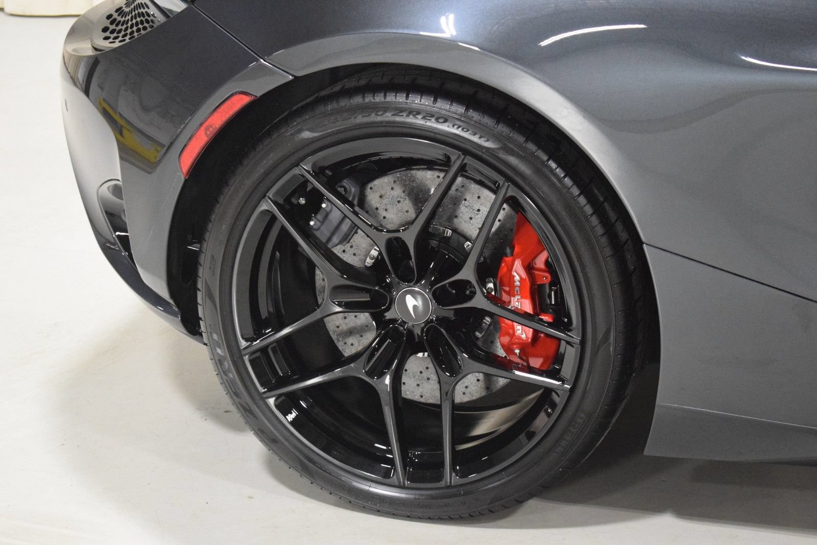 New 2026 McLaren 750S photo 16