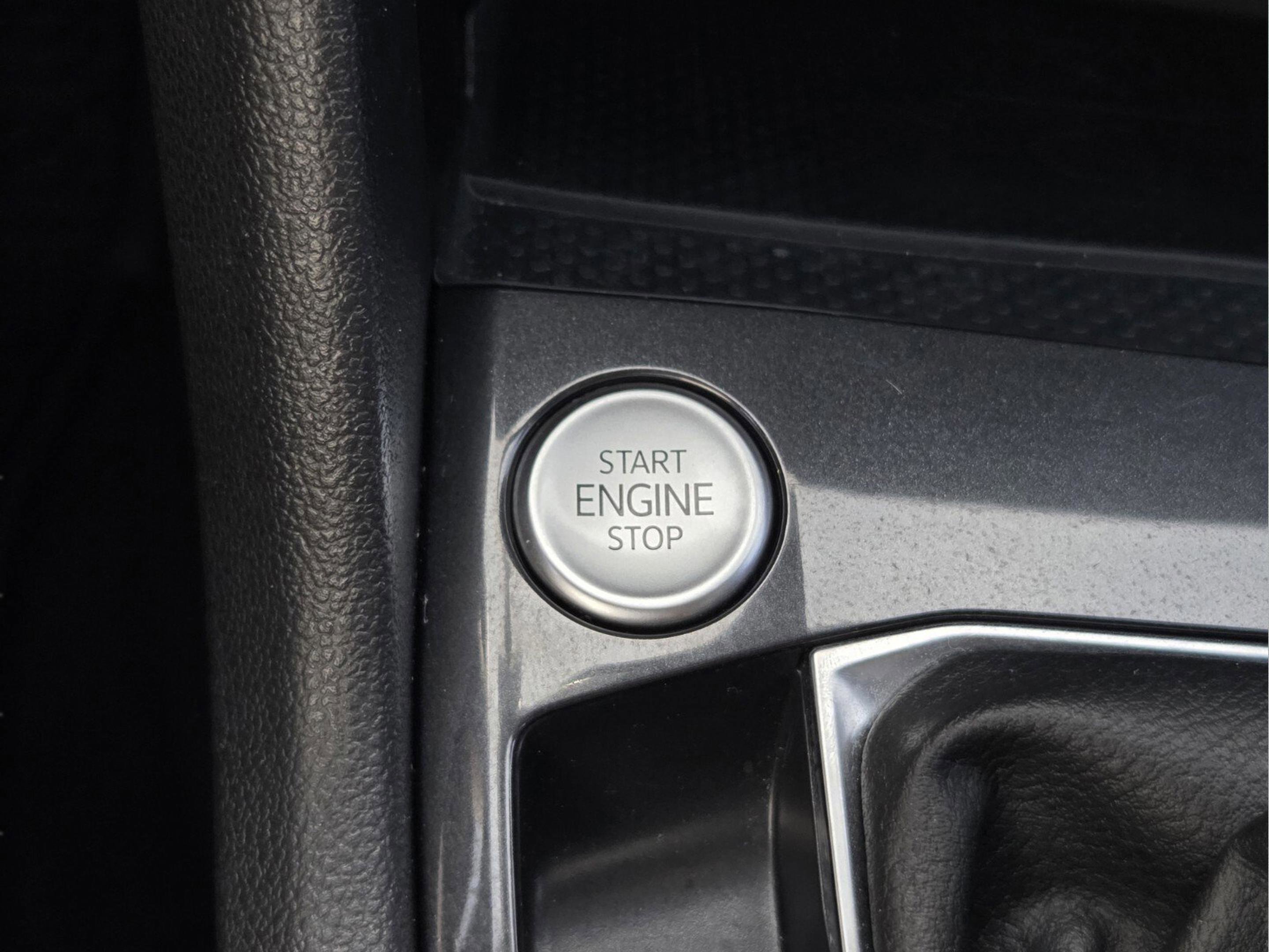 2024 Volkswagen Tiguan SE R-Line