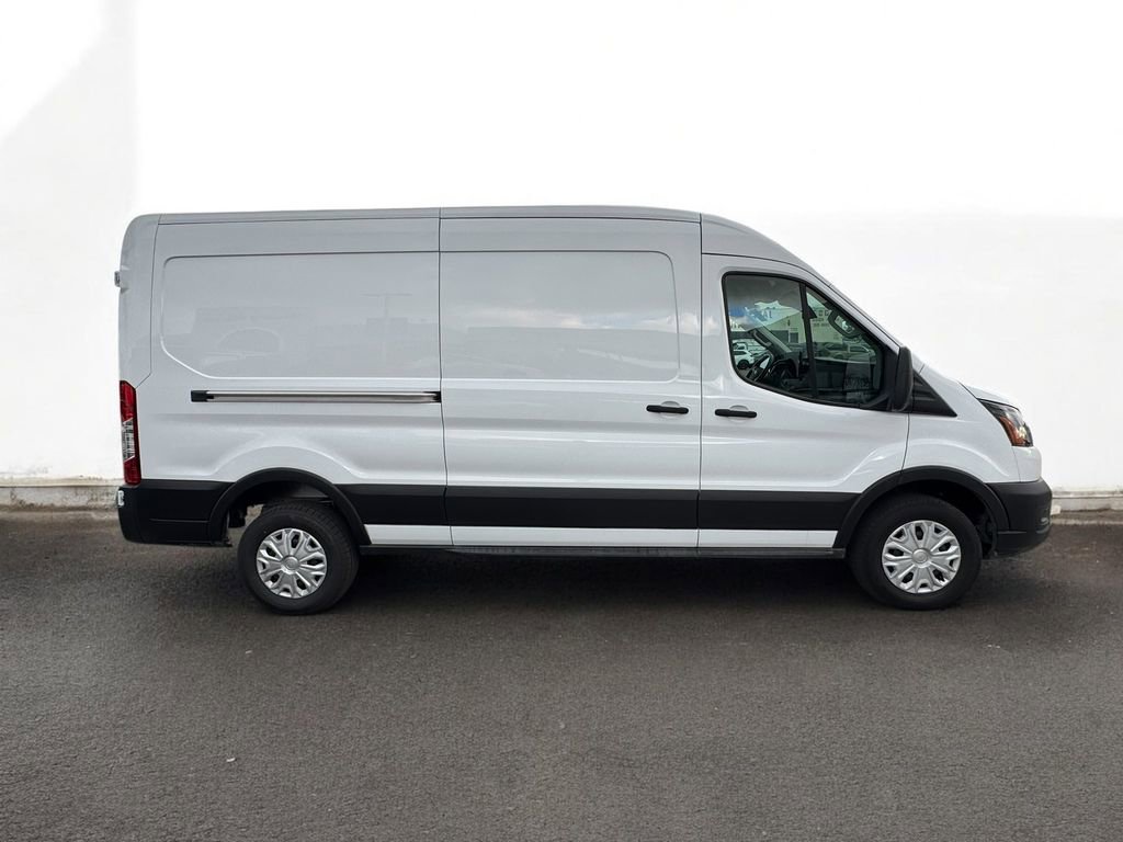 2023 Ford E-Transit Medium Roof