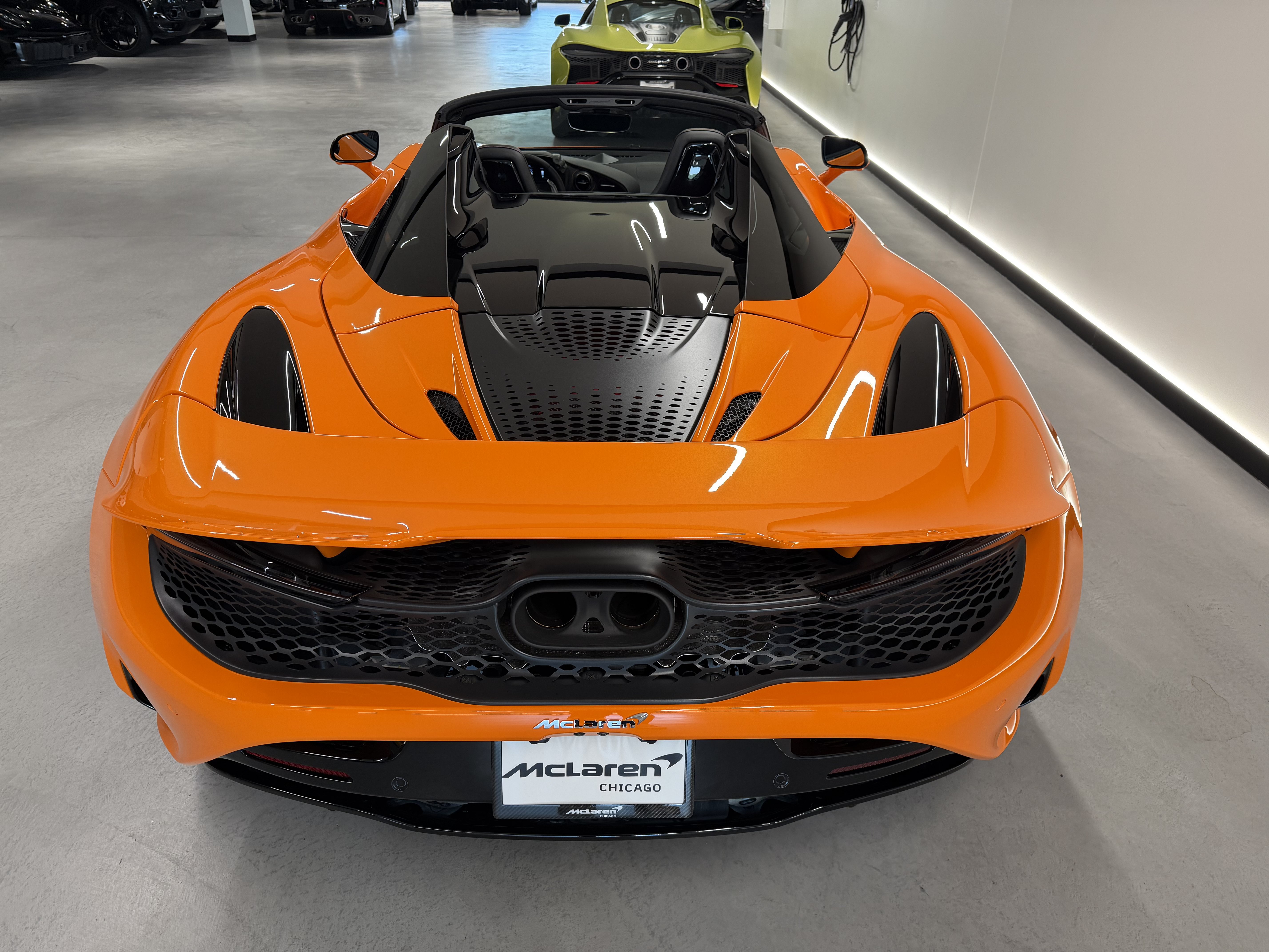 Used 2027 McLaren 750S Spider photo 6