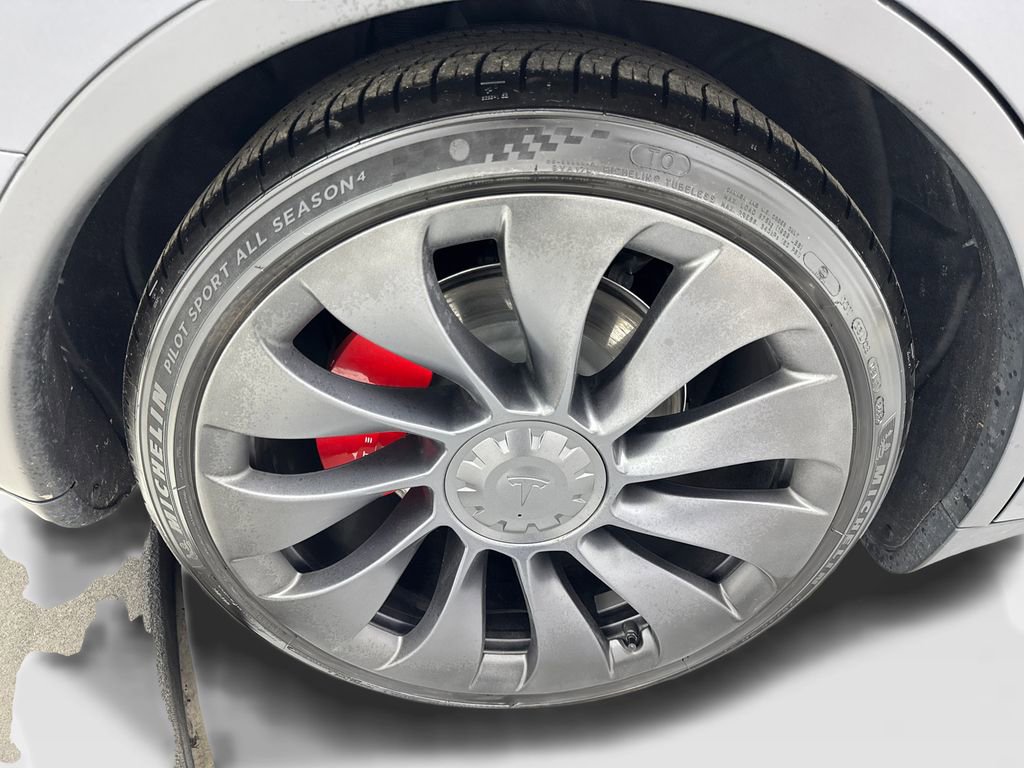 2024 Tesla Model Y Performance