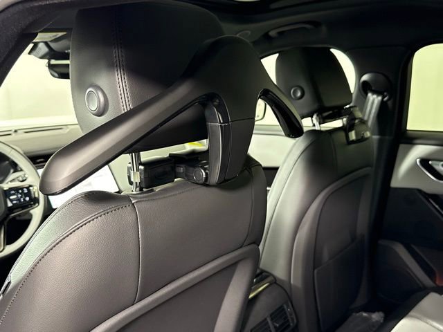 2026 Land Rover Range Rover Velar Dynamic SE