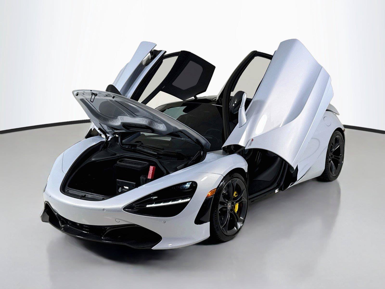 Used 2018 McLaren 720S Performance photo 36
