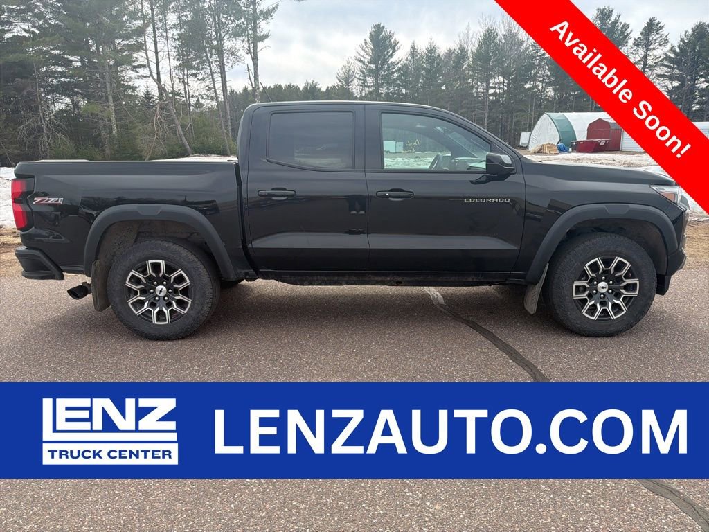 Used 2023 Chevrolet Colorado Z71 w/ Z71 Convenience Package 2