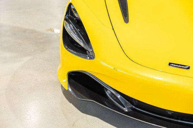 Used 2021 McLaren 720S Performance photo 13