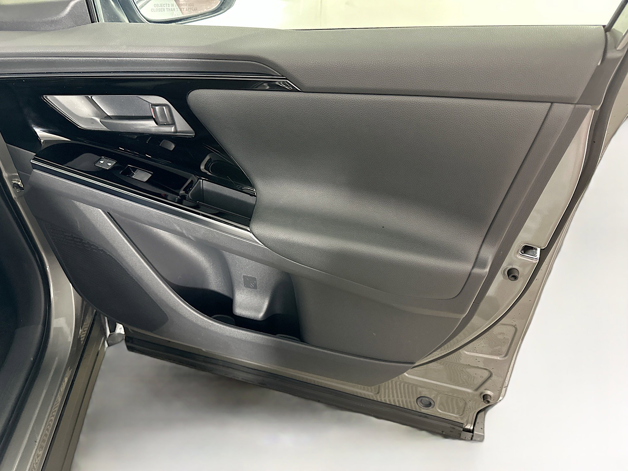 2023 Toyota bZ4X Limited