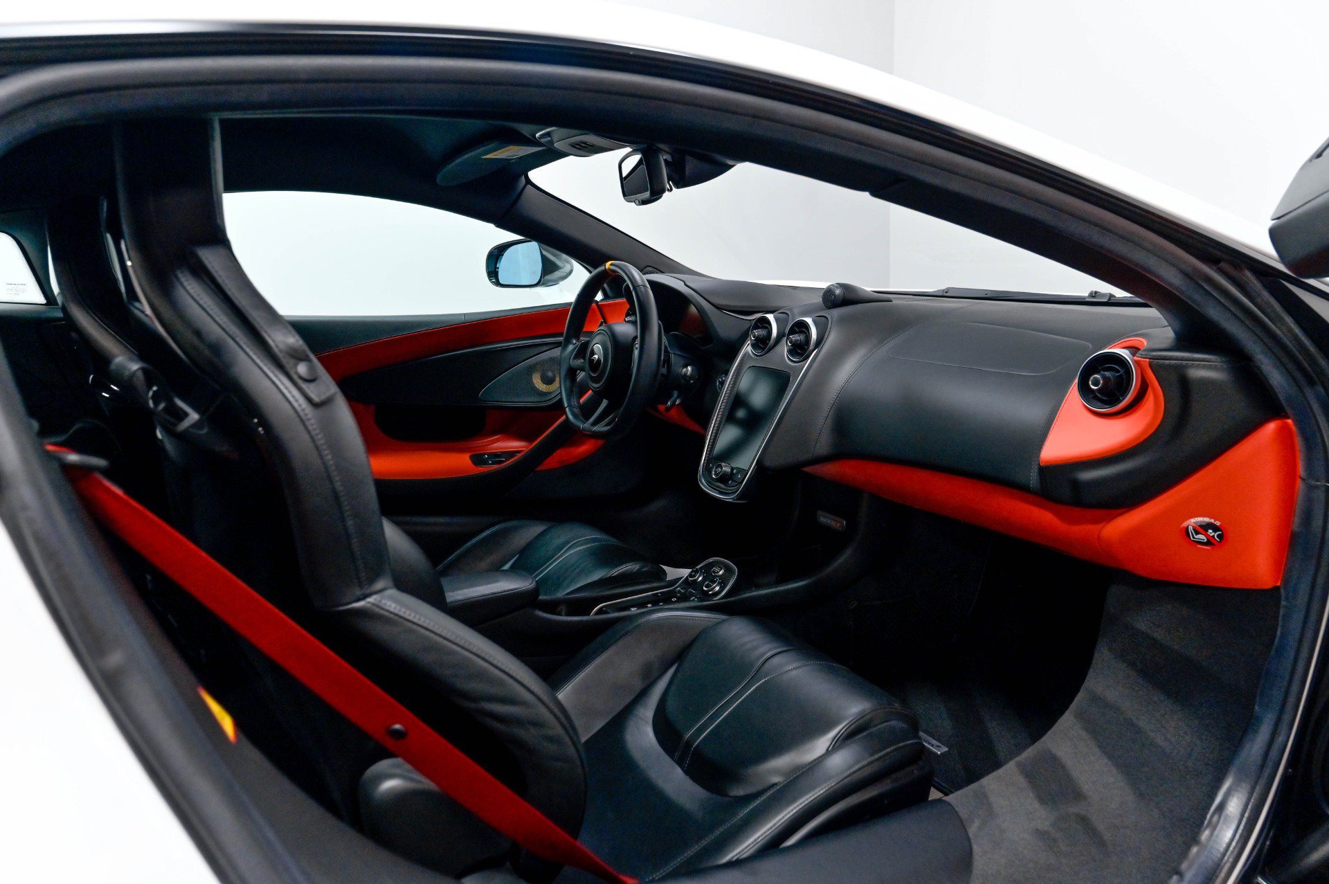 Used 2019 McLaren 600LT photo 23