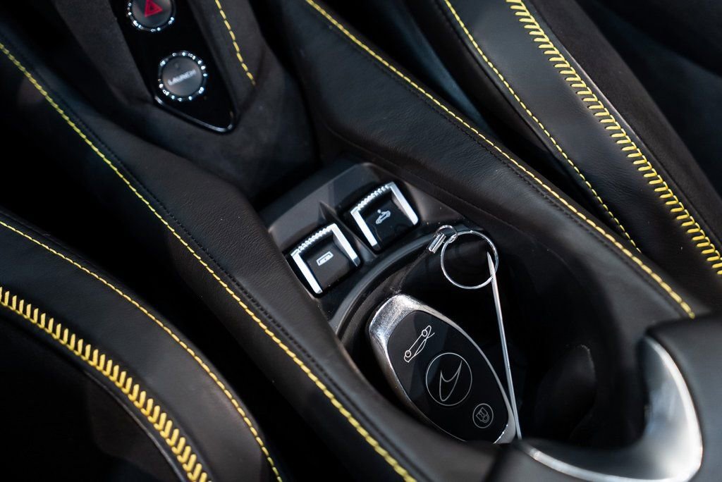 Used 2022 McLaren 720S Spider photo 25