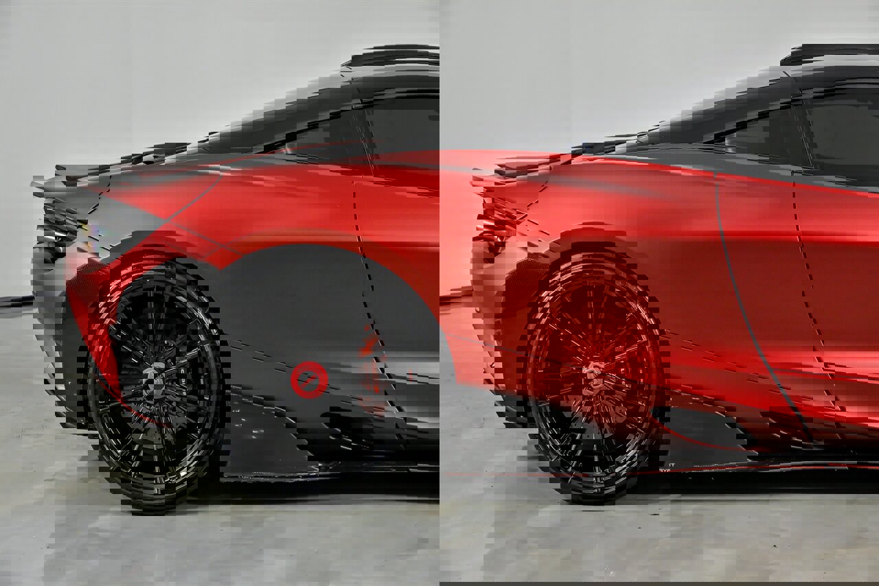 Used 2018 McLaren 720S photo 17