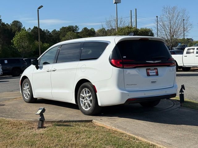 2024 Chrysler Pacifica Touring-L