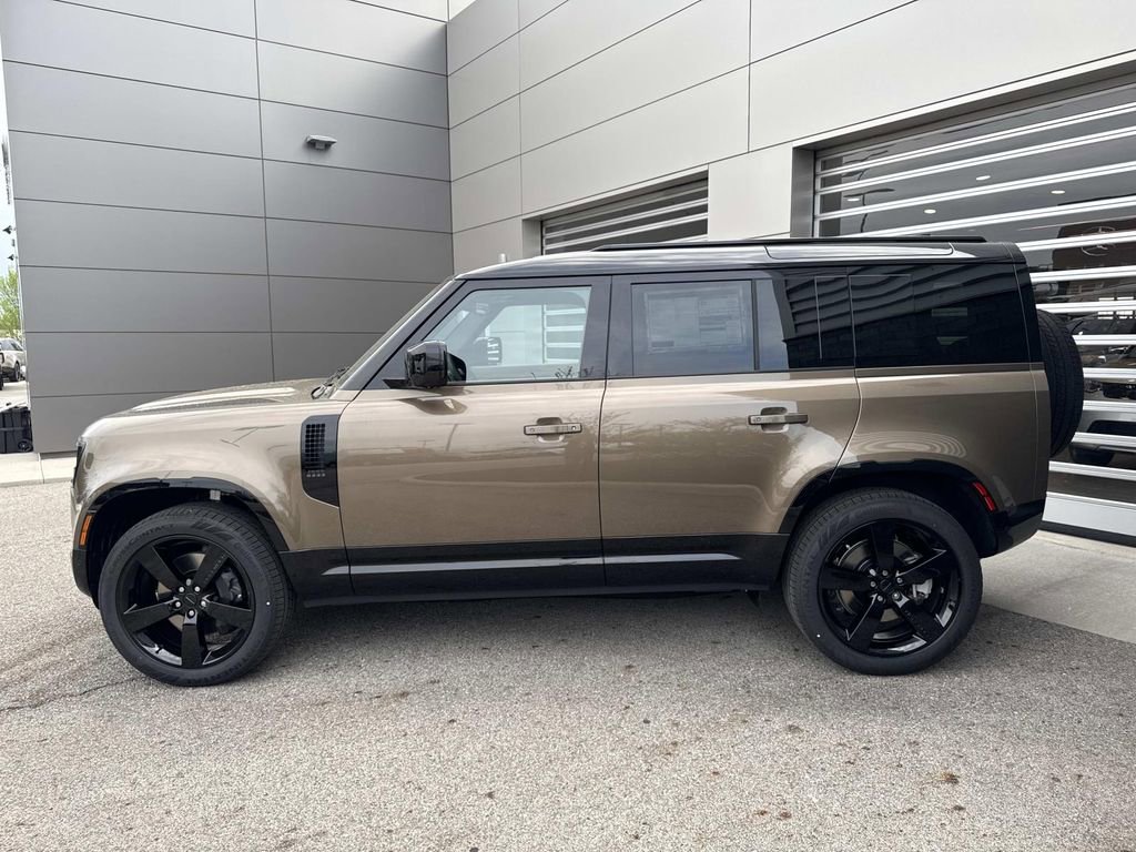 2026 Land Rover Defender 110 X-Dynamic SE