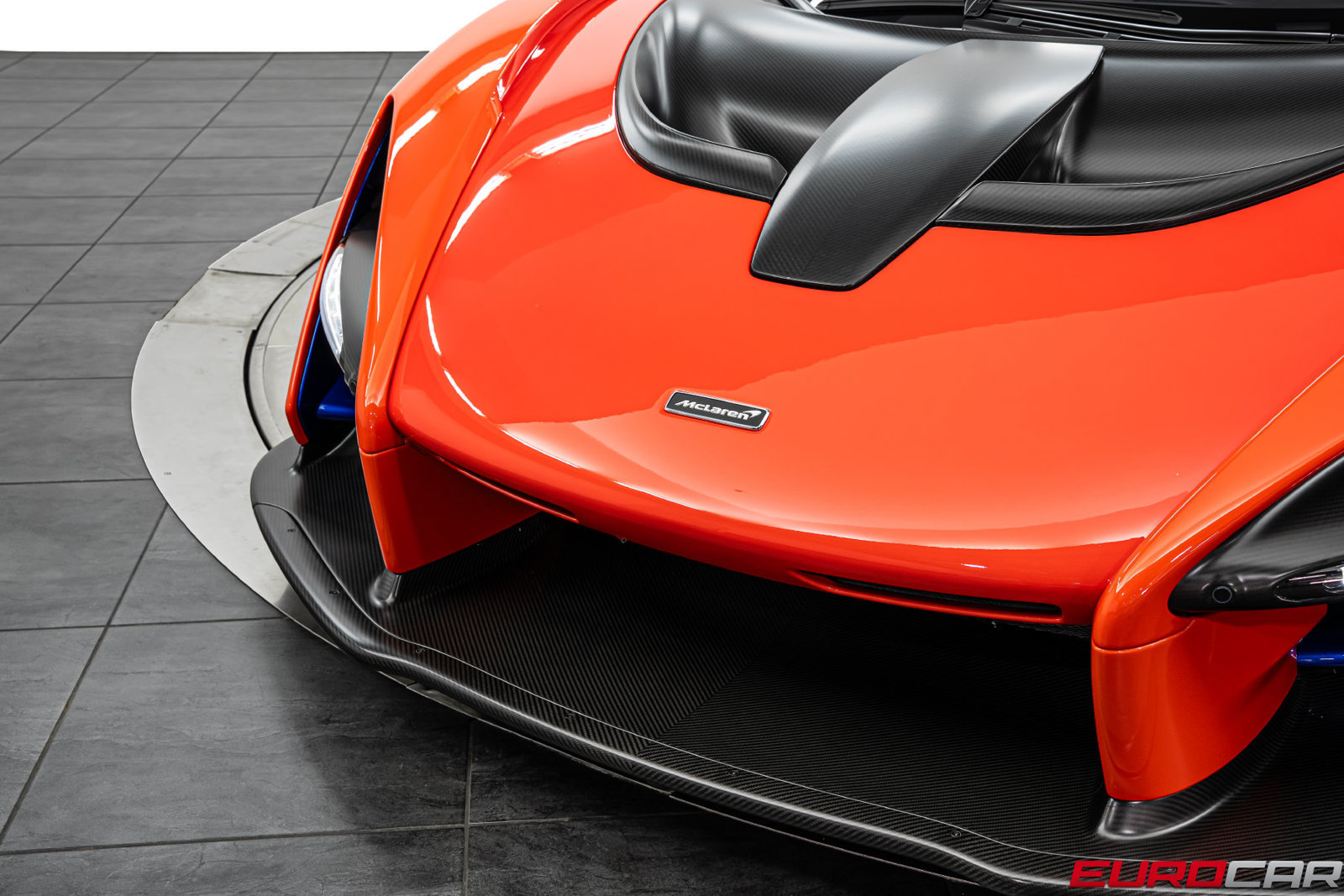 Used 2019 McLaren Senna photo 12
