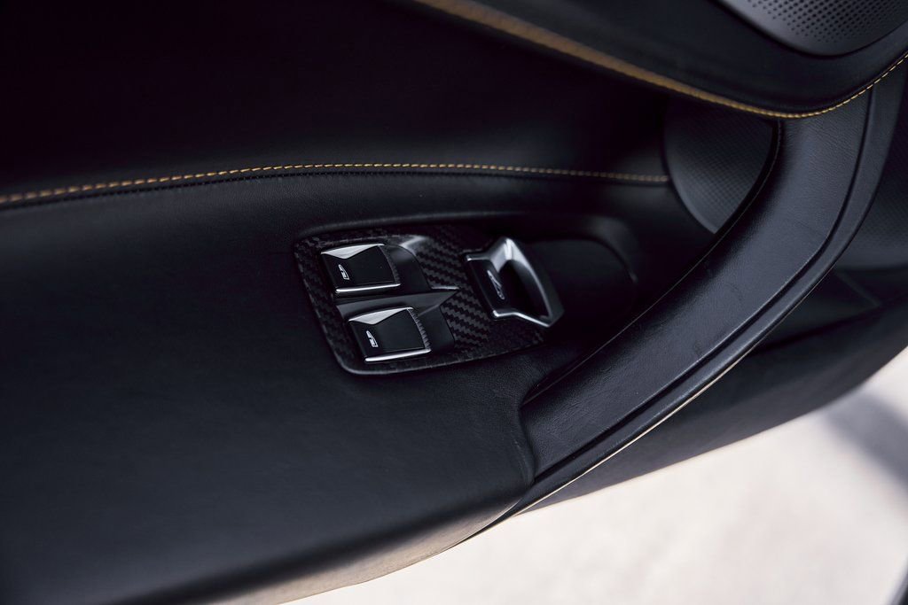 Used 2020 McLaren 720S Spider photo 33