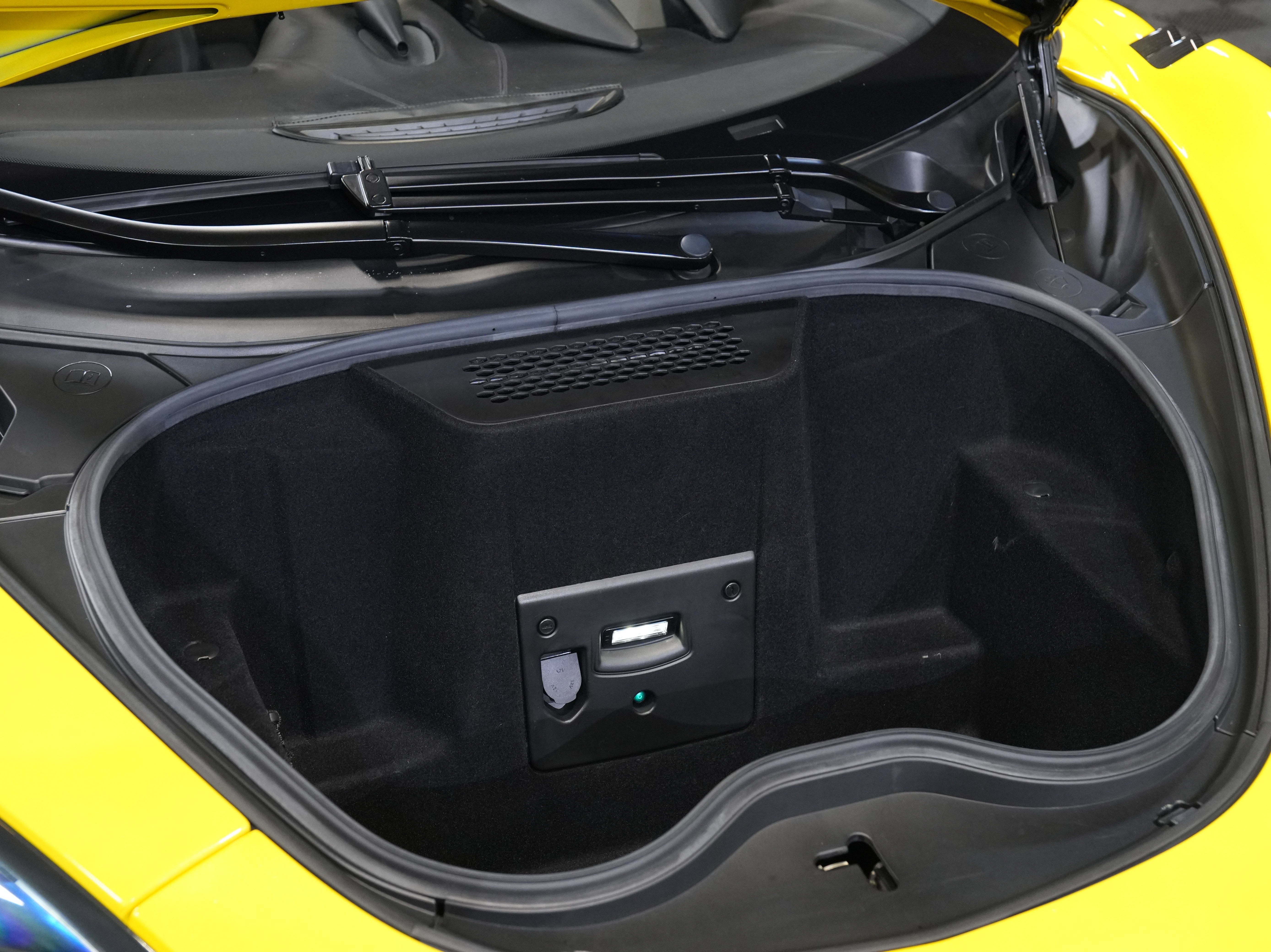 Used 2020 McLaren 600LT Spider photo 44