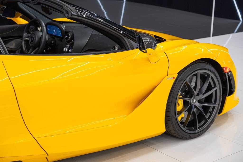 Used 2023 McLaren 720S Luxury photo 12