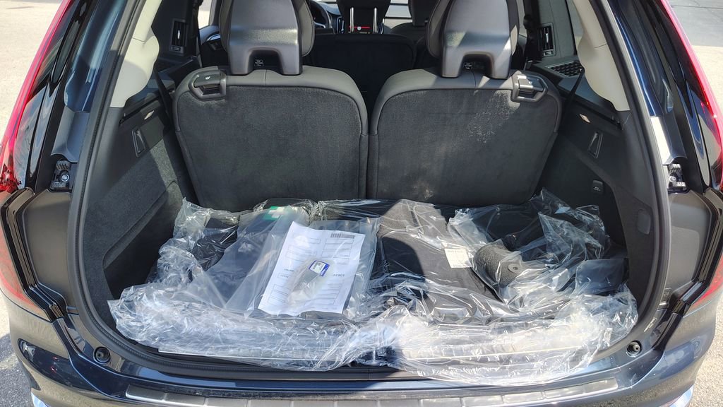 2026 Volvo Xc90 B6 Plus