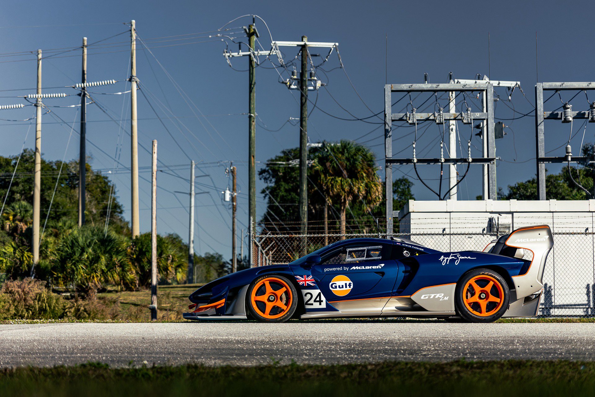 Used 2020 McLaren Senna photo 26