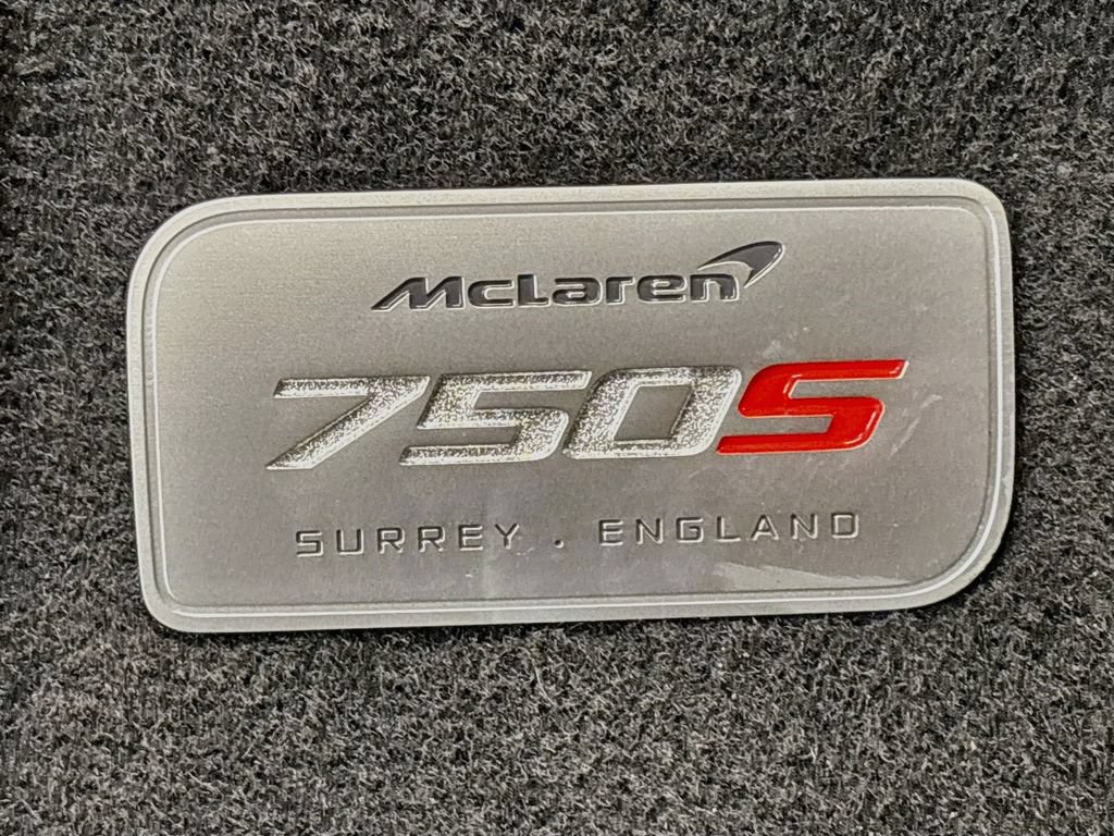 Used 2025 McLaren 750S Spider photo 21