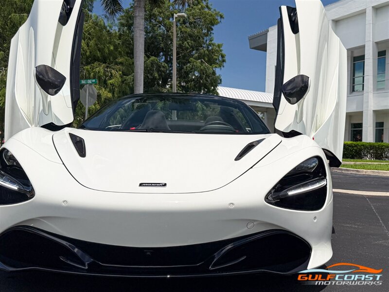 Used 2021 McLaren 720S Performance photo 3