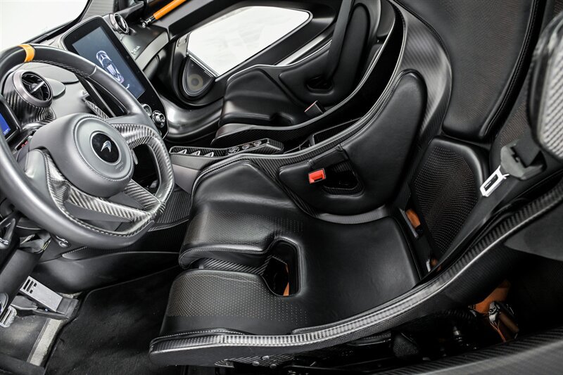 Used 2019 McLaren Senna photo 28