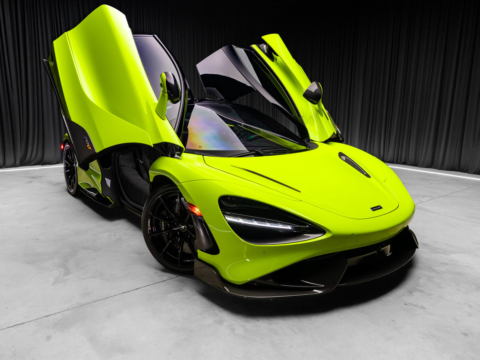 Used 2021 McLaren 765LT photo 9