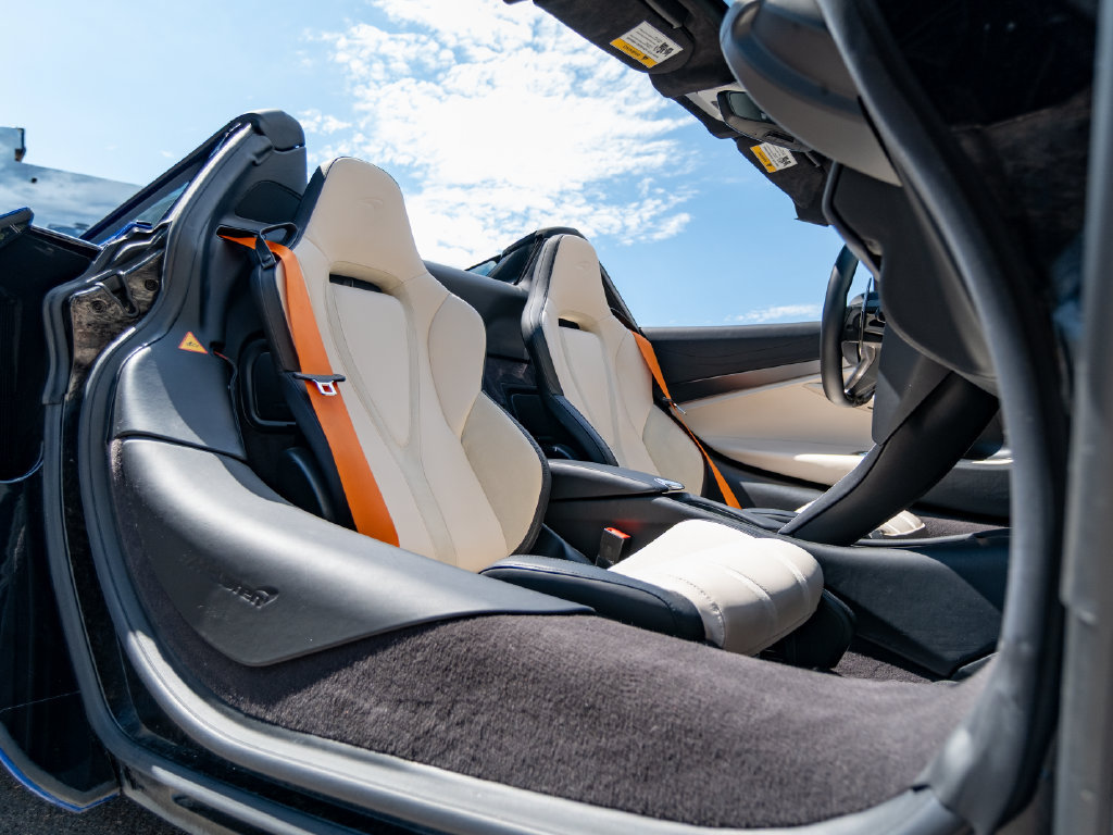 Used 2025 McLaren 750S Spider photo 11