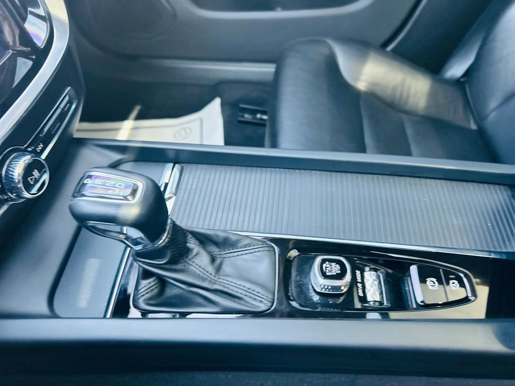 2020 Volvo S60 T5 Momentum