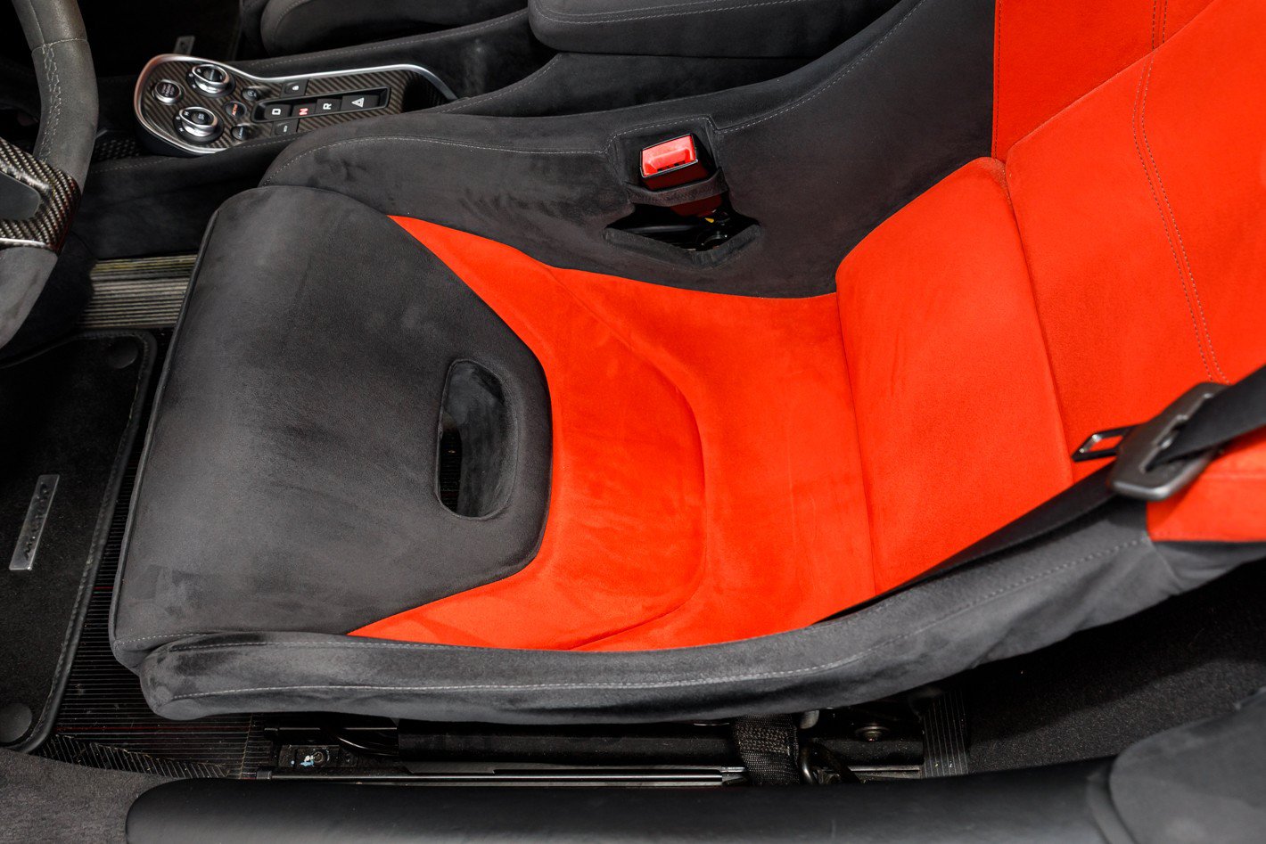 Used 2019 McLaren 600LT photo 41