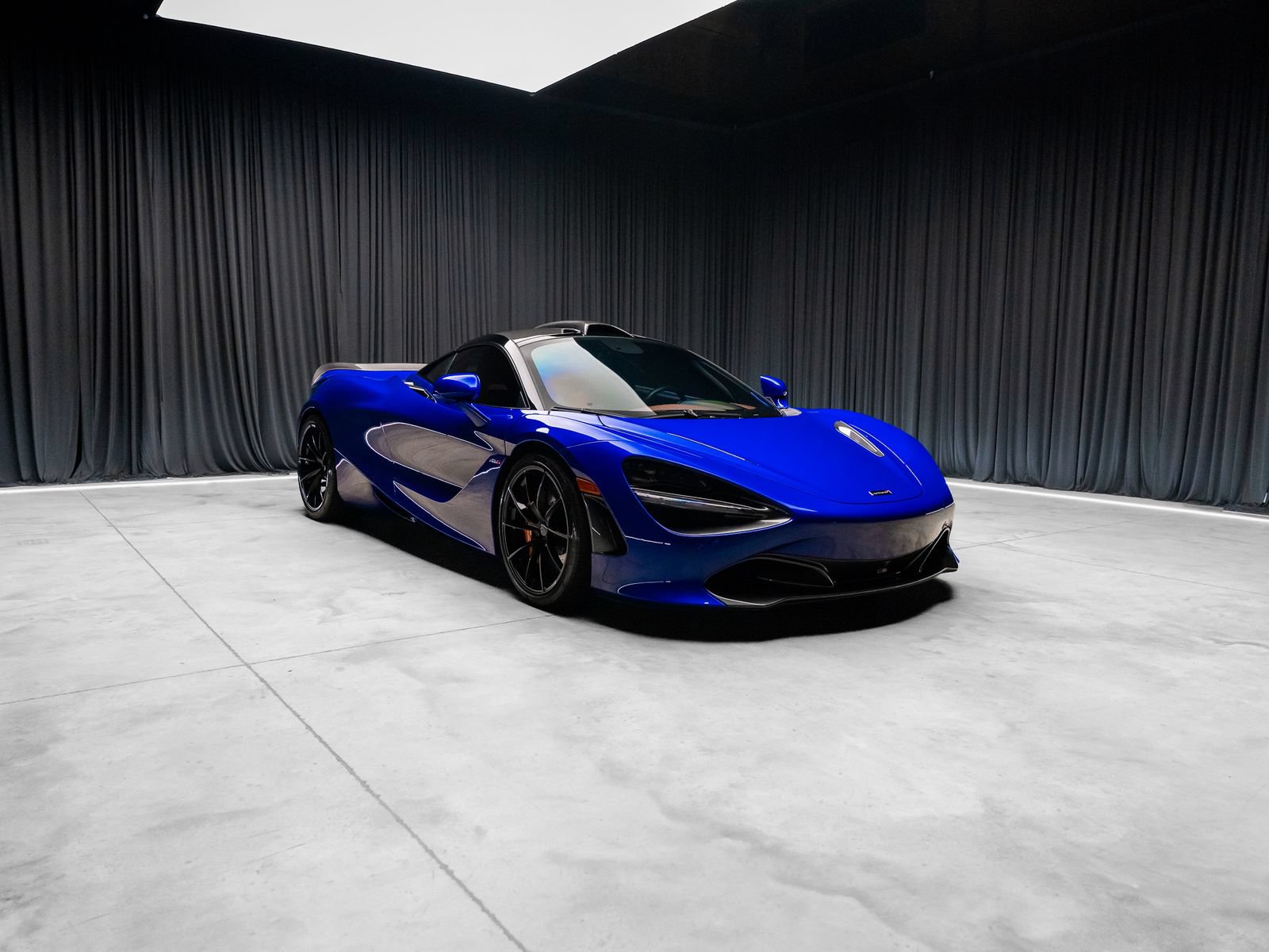 Used 2018 McLaren 720S Luxury photo 24