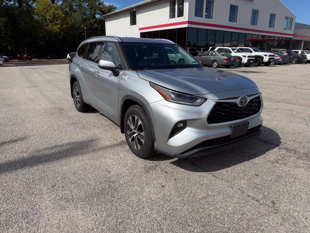 Certified 2021 Toyota Highlander XLE