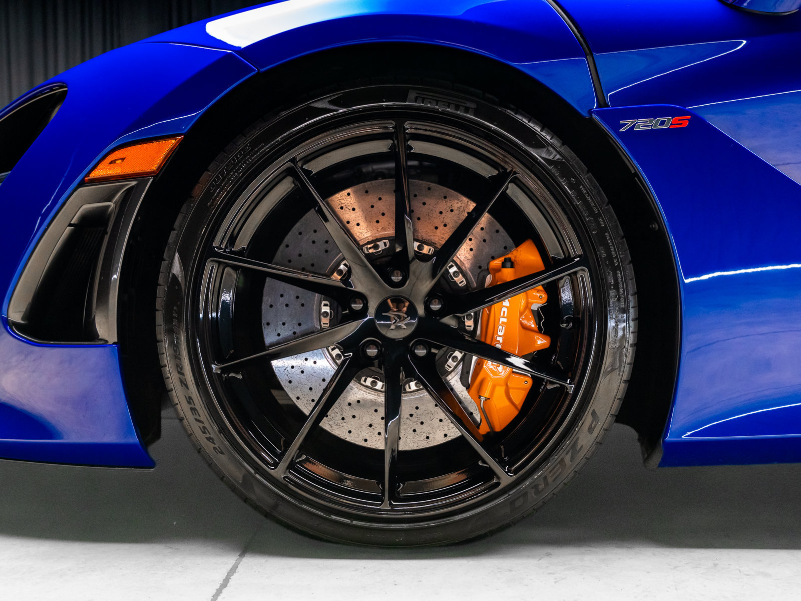 Used 2018 McLaren 720S Luxury photo 8