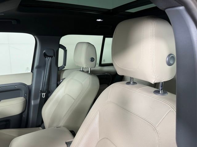 2023 Land Rover Defender 130 SE