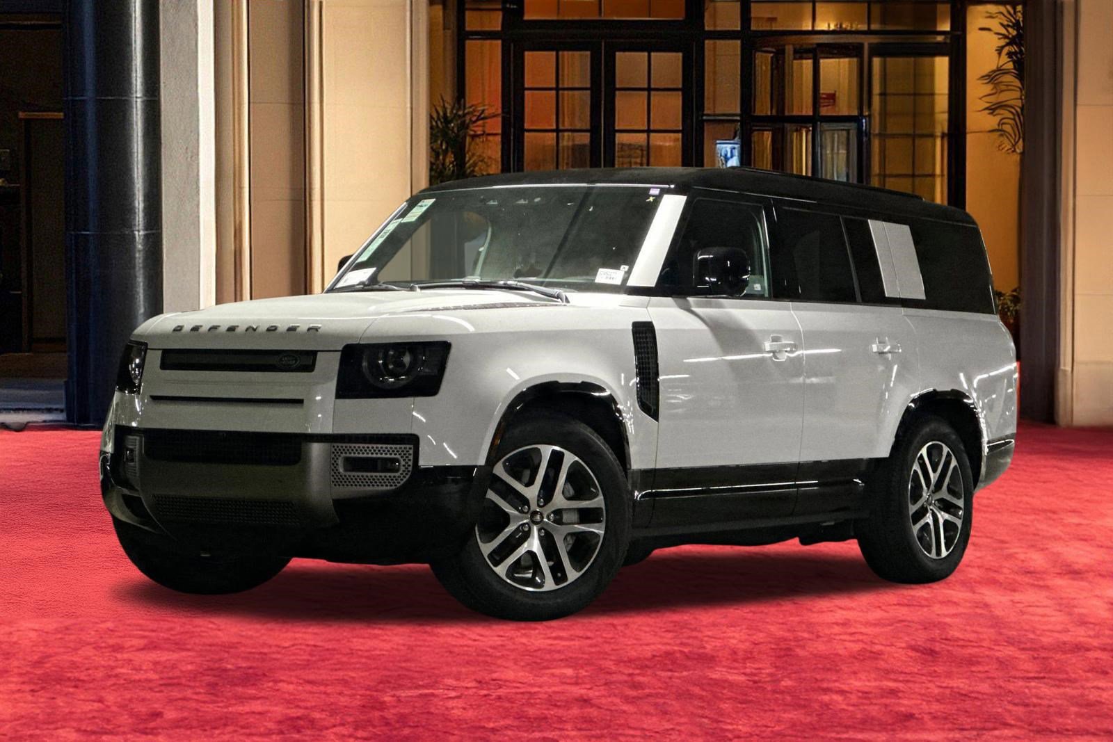 New 2025 Land Rover Defender 130 X-Dynamic SE