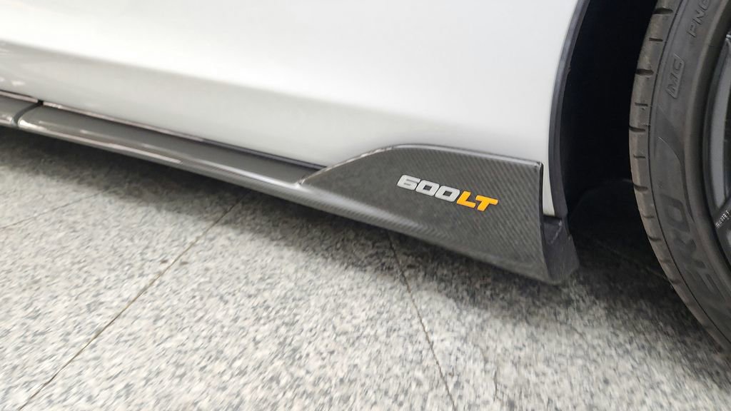 Used 2019 McLaren 600LT photo 31