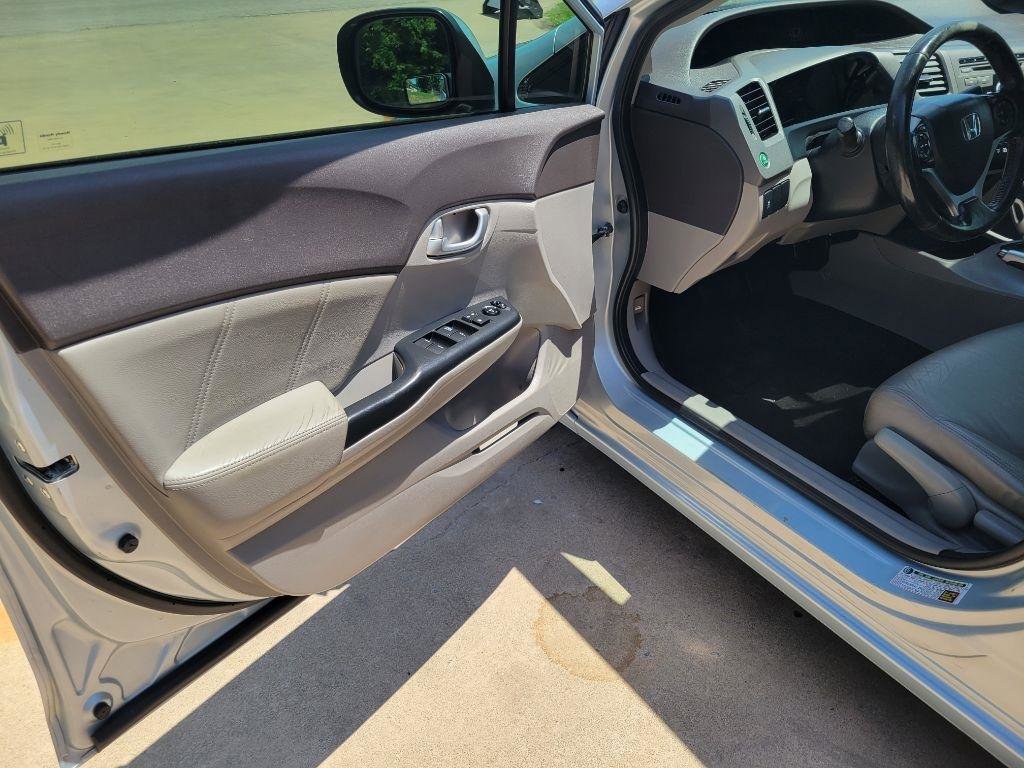 2012 Honda Civic Hybrid Sedan