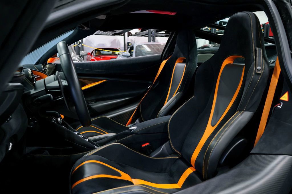 Used 2018 McLaren 720S Performance photo 31