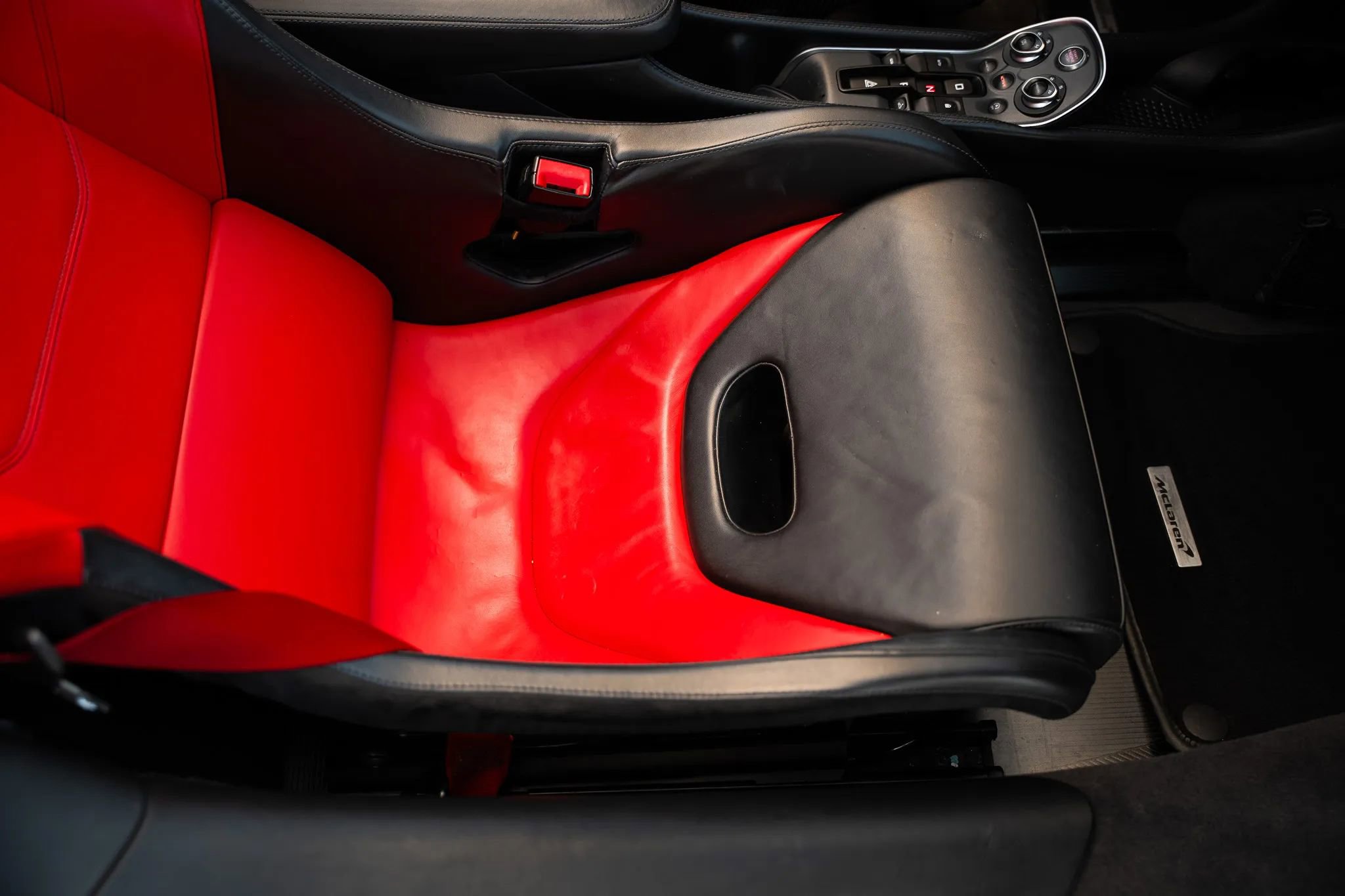 Used 2020 McLaren 600LT Spider photo 30