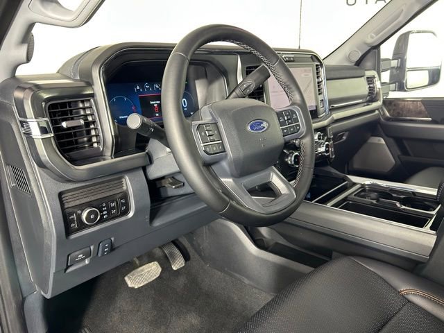 2025 Ford F350 Lariat