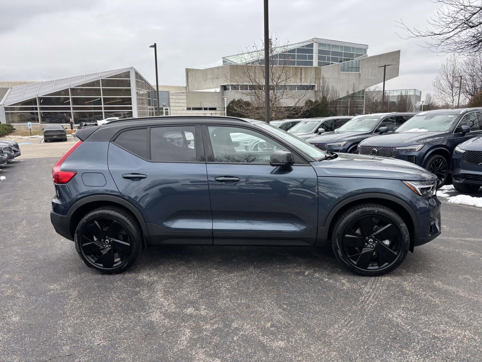 2026 Volvo Xc40 B5 Ultra