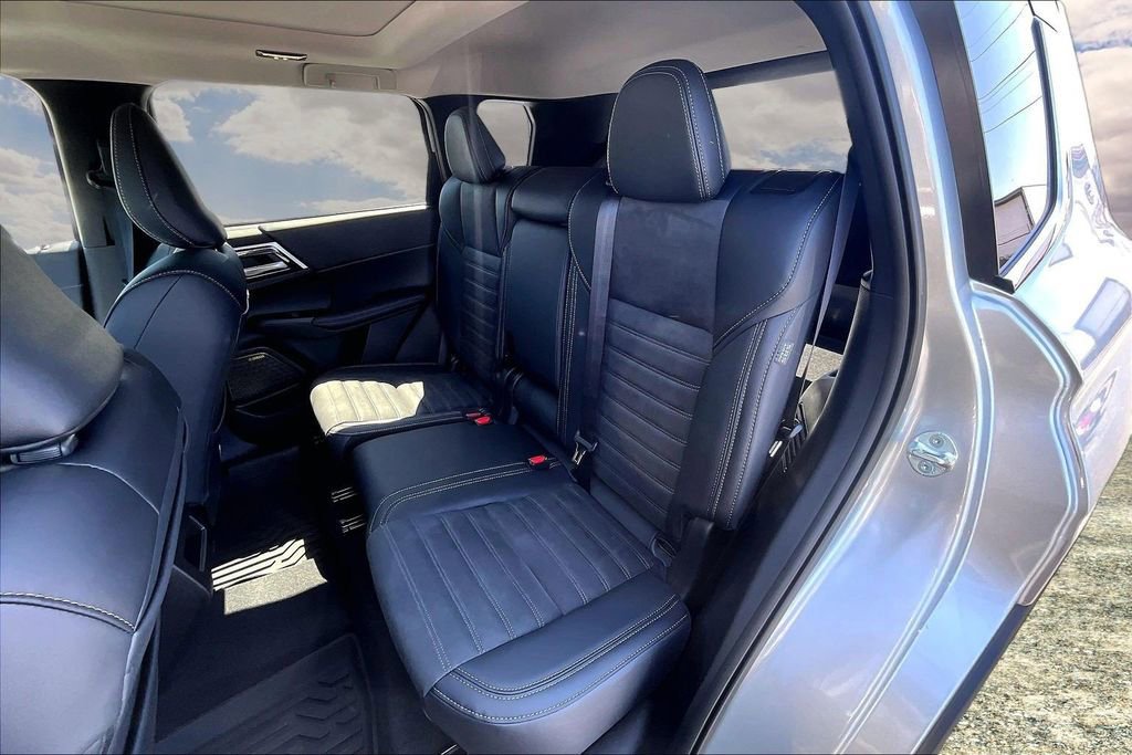 2026 Mitsubishi Outlander FWD