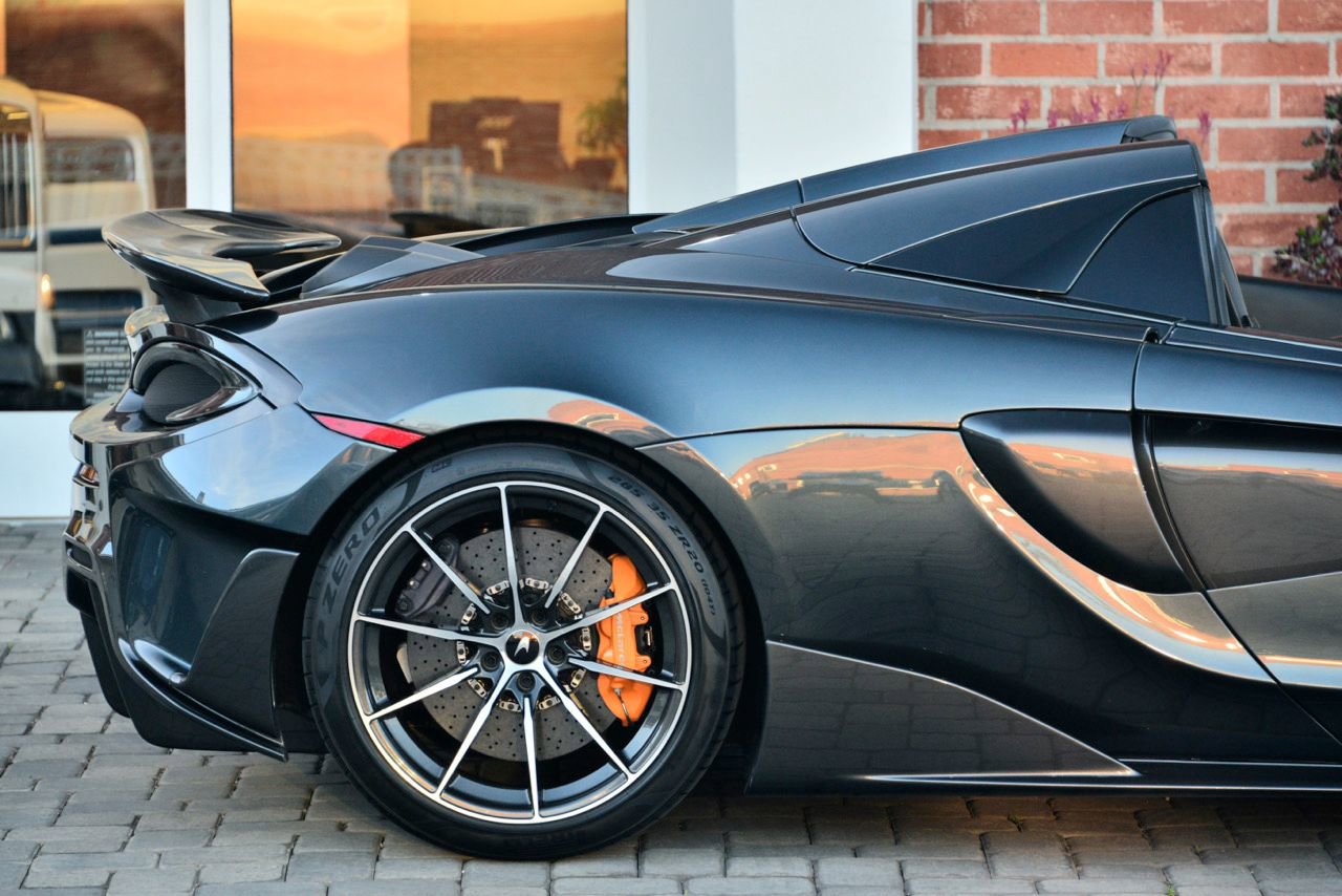 Used 2020 McLaren 600LT Spider photo 22