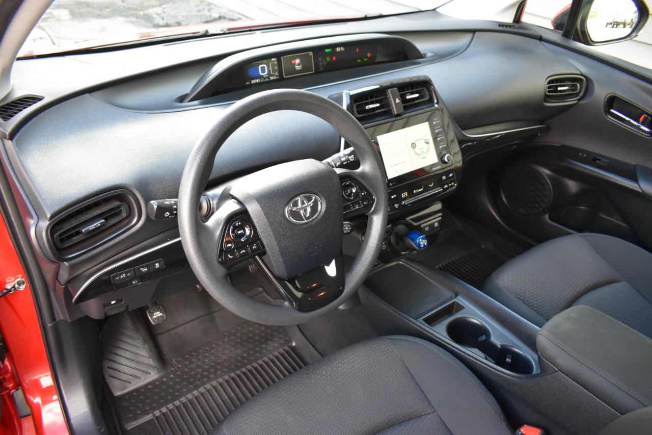 2022 Toyota Prius LE