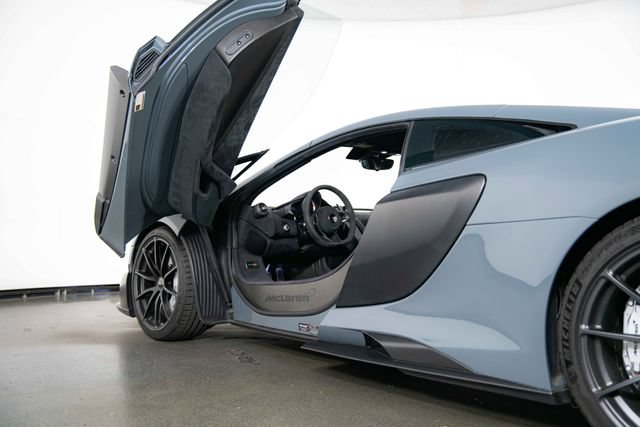 Used 2016 McLaren 675LT Coupe photo 14