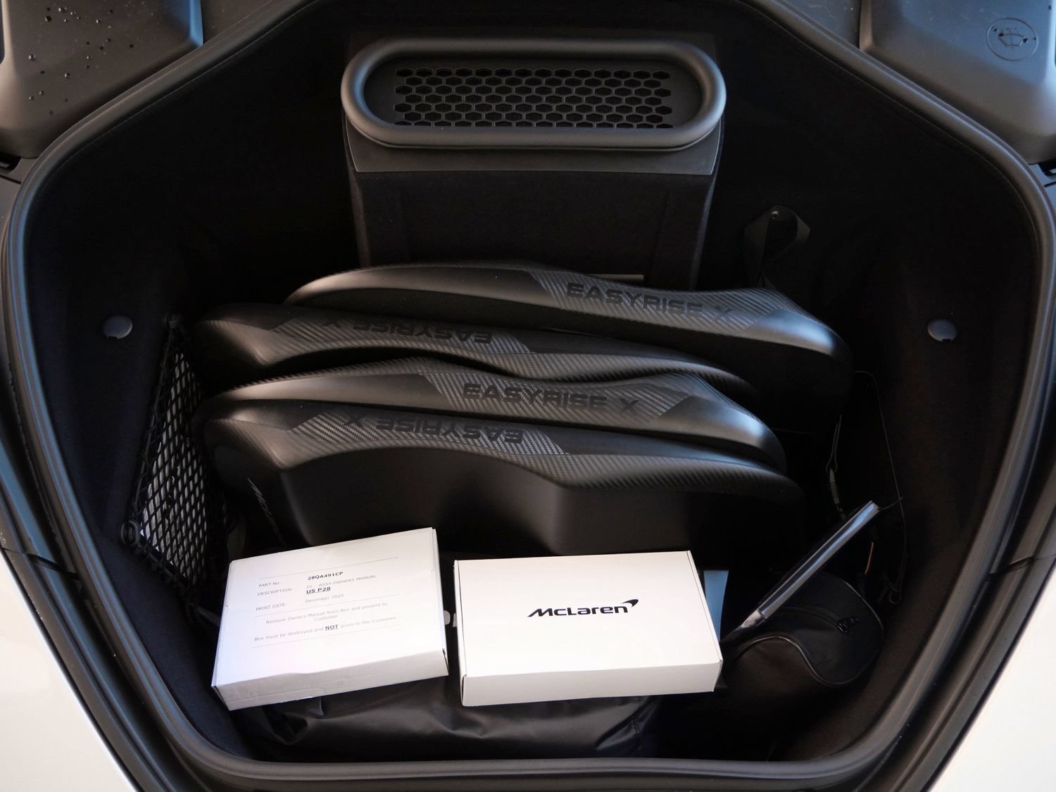 New 2026 McLaren 750S photo 24