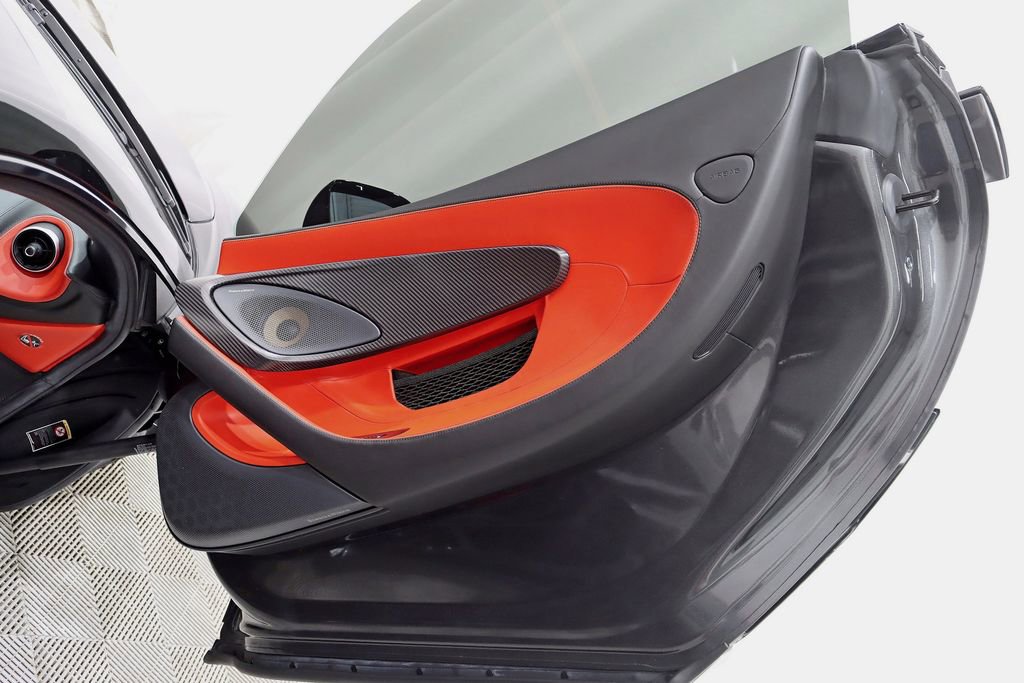 Used 2019 McLaren 600LT photo 37