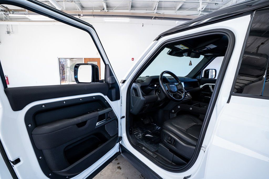 2023 Land Rover Defender 110 X-Dynamic SE