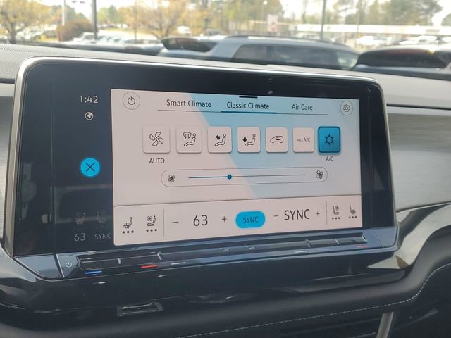 2025 Volkswagen Atlas Cross Sport SE