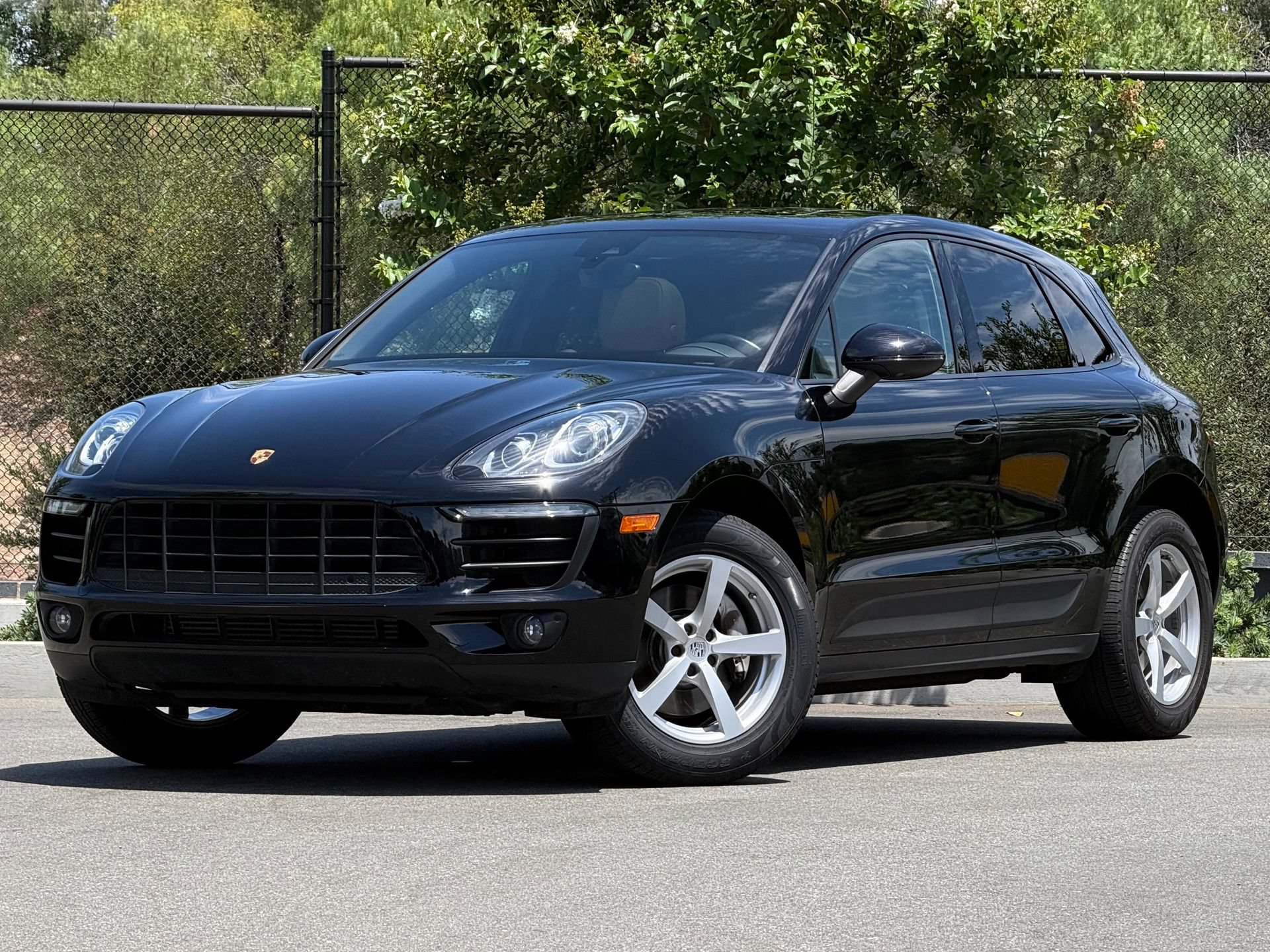 Certified 2017 Porsche Macan
