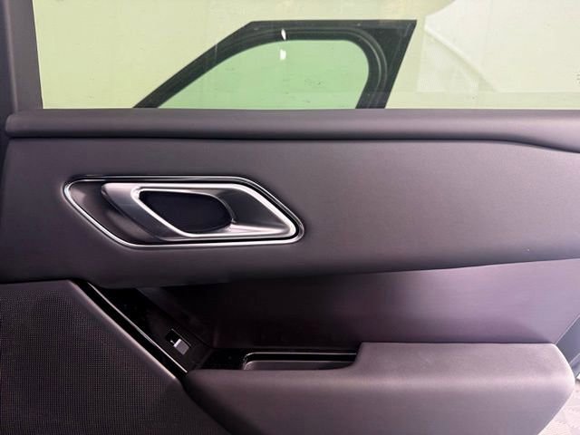 2026 Land Rover Range Rover Velar Dynamic SE